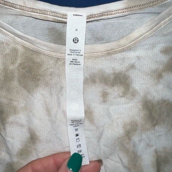 Lululemon - Twist Front Tee size 4 - Picture 2 of 6